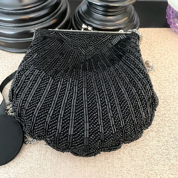 Sequin Beaded Convertible Crossbody Evening Clutch Purse - Picture 9 of 12